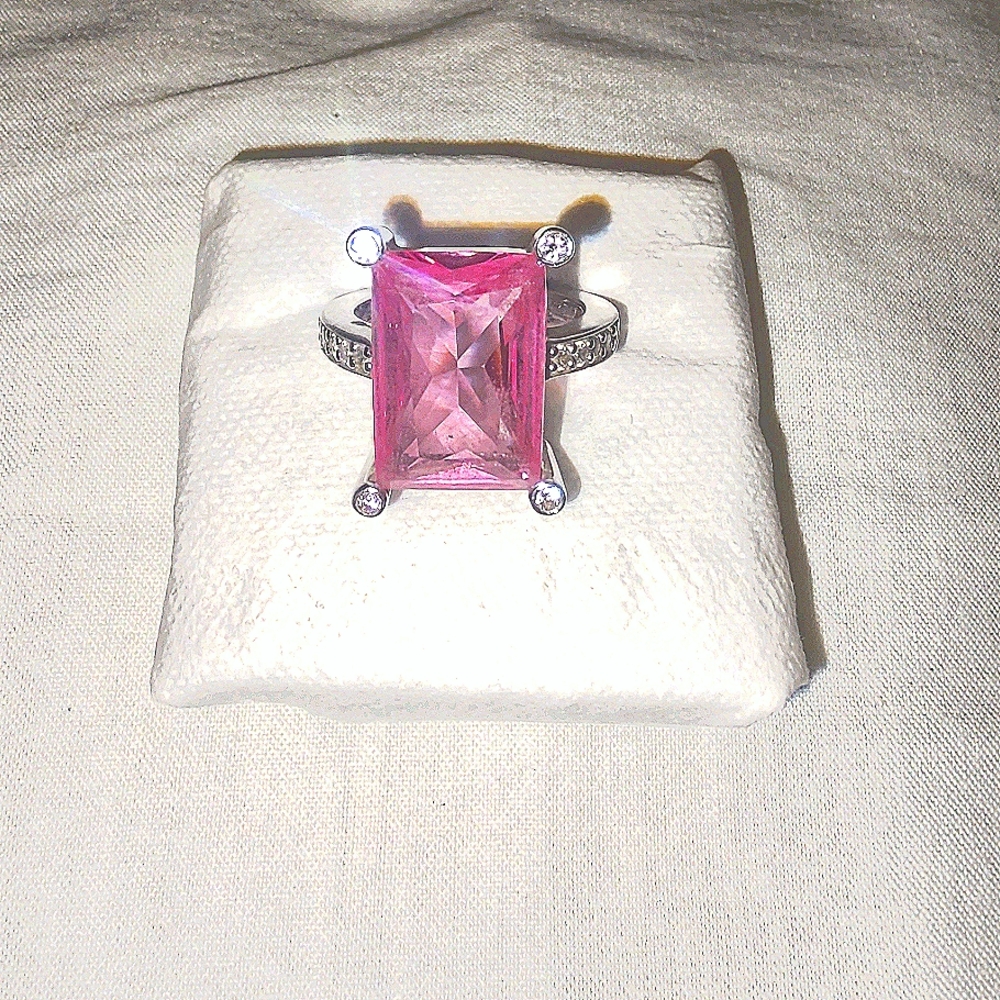 Sz. 8, Vintage Pink Tourmaline with diamond accent